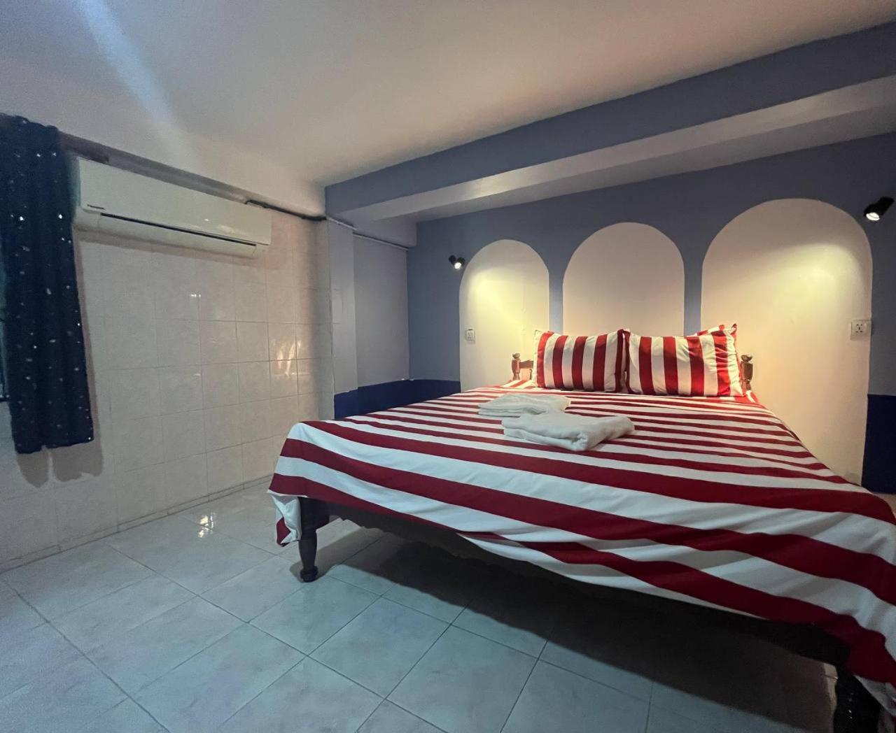 Por Chey Guesthouse Battambang Exterior photo