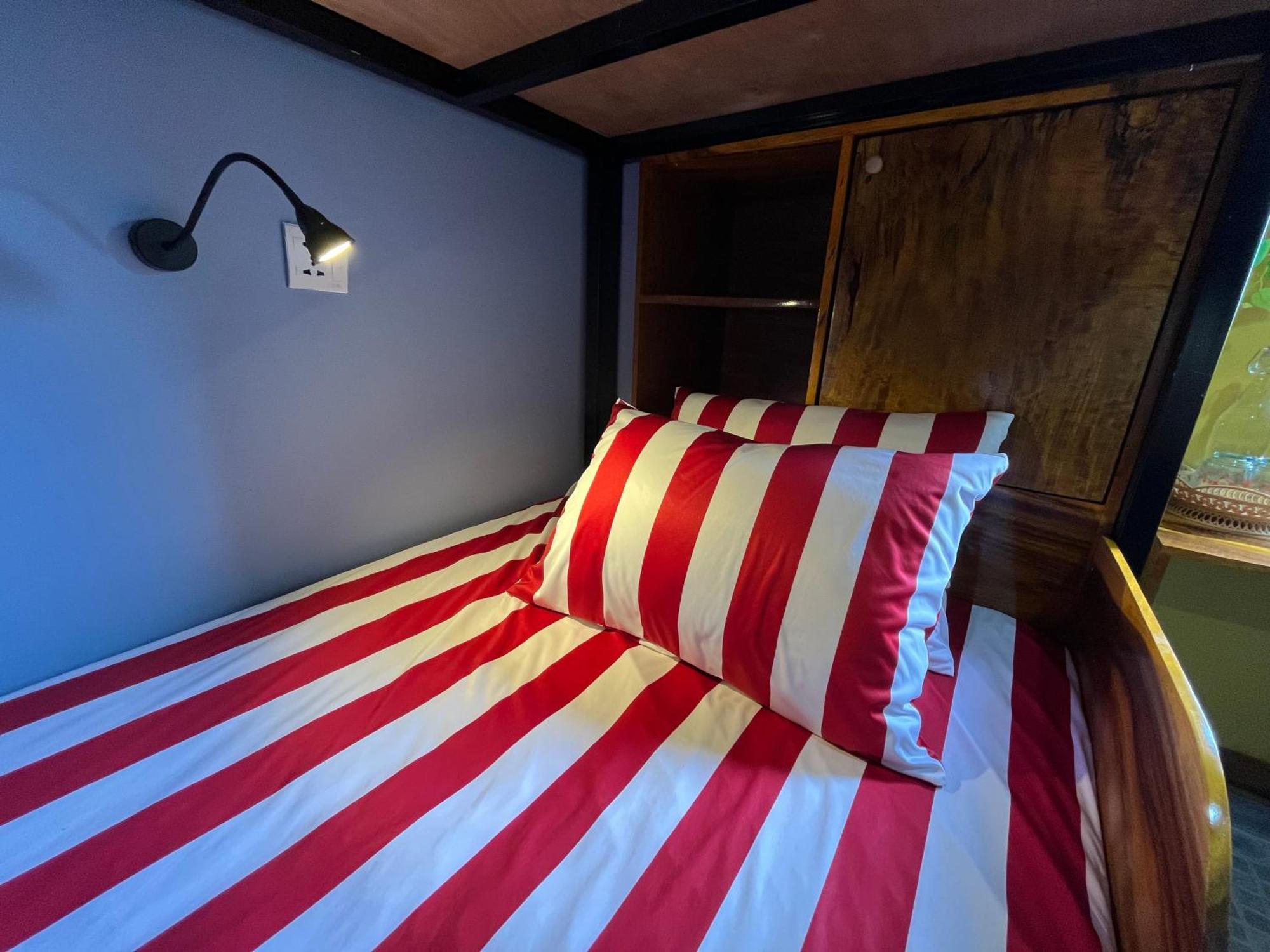Por Chey Guesthouse Battambang Exterior photo